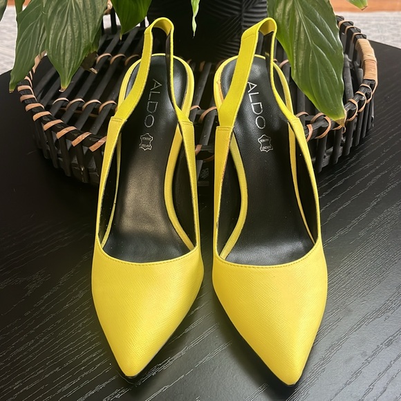Chartreuse Aldo Slingback Pumps - Picture 2 of 8